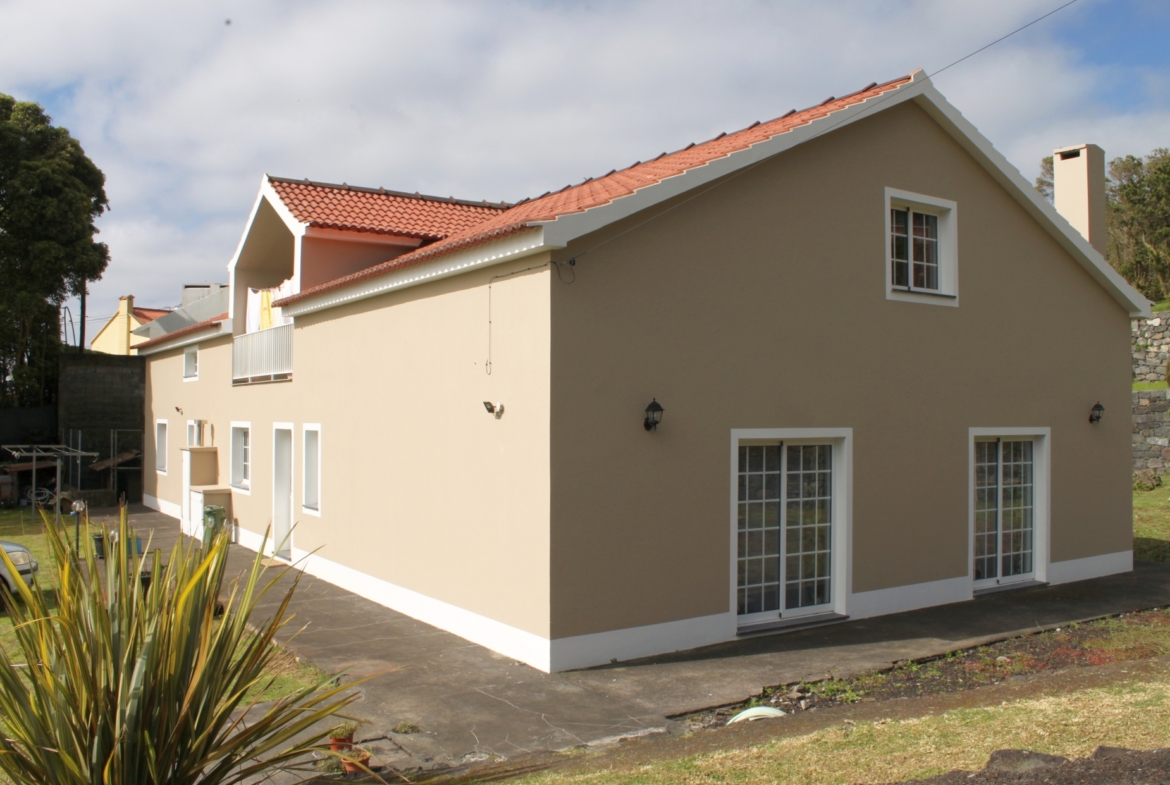 Large modern house view Faial