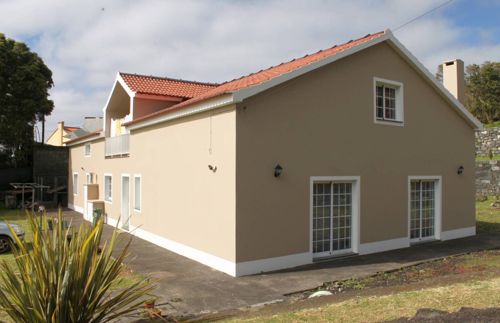 Large modern house view Faial