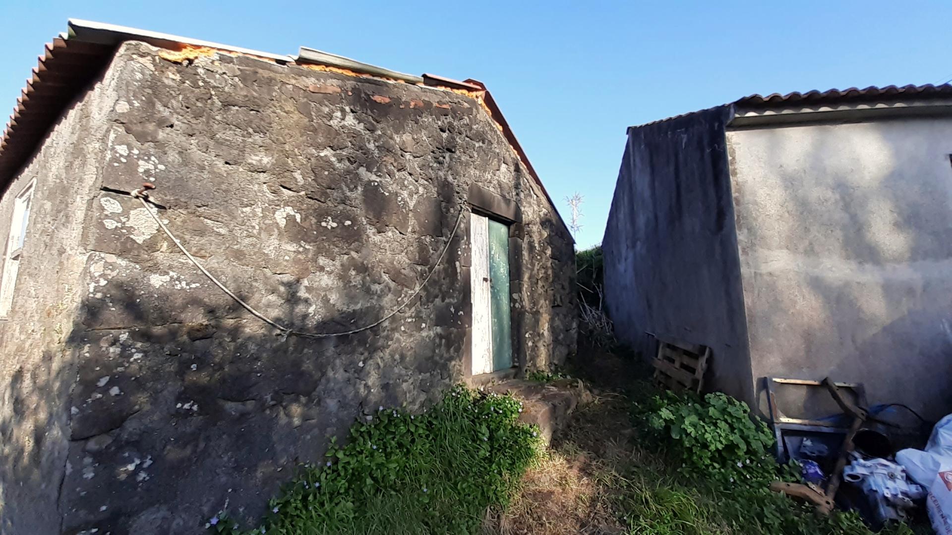 houses views ocean faial