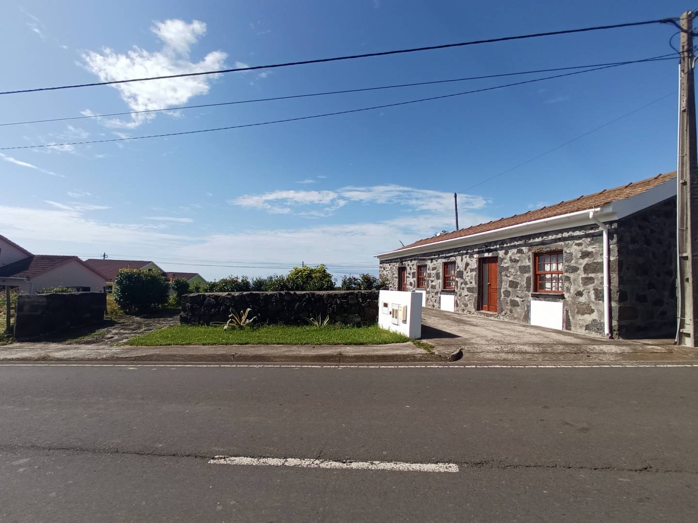 Stone house garden Faial